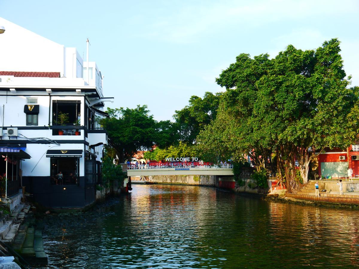 Heeren Inn Melaka Exterior foto